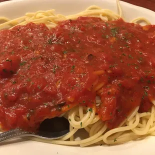 Spaghetti w/ marinara. Very good