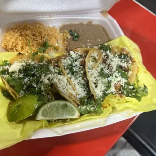 Al pastor tacos, nachos and fresh lemonade!!