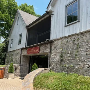 Entrance to the Belle Meade Plantation and Winery. The restaurant does not require separate admission as do the other attractions.