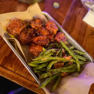 boneless wings and green beans