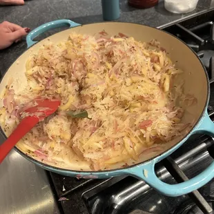 Preparing the apple sauerkraut