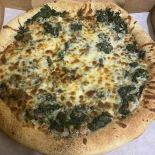 Spinach pizza