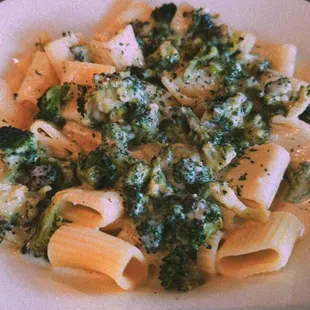 pasta dish, pasta, food