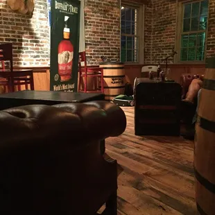 Empty stage after the musician has asked several times for the talkers to go downstairs. They didn&apos;t.