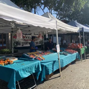 6/36/23 It does look bigger with more vendors: fruits/veggies