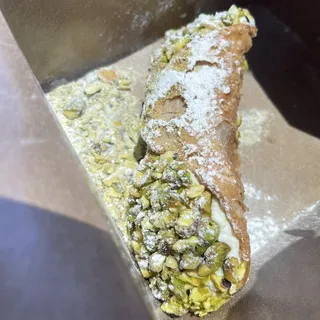 Pistachio Cannoli