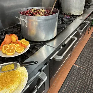 PREPARING MY CRANBERRY SAUCE