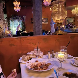 Singer in the back, beautiful lighting.