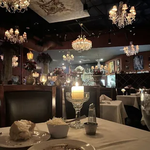 Great ambiance for a date night!!