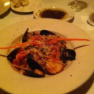 Seafood Linguini