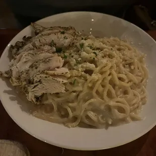 Fetuchini Alfredo with chicken