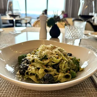 Tagliatelle al Pesto