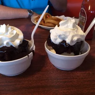 Hot fudge cakes