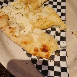 Garlic cheese bread