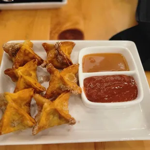 Cheesecake rangoons