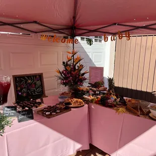 That's all the turkey spam, waffles, and chicken for 45 people lunch. Green salad not there yet.