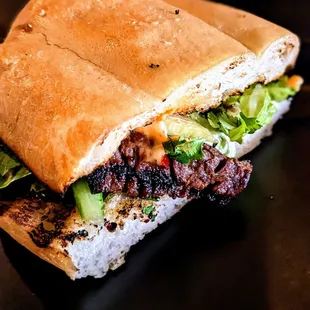 Steak banh mi