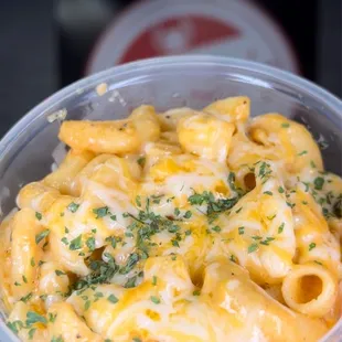 a bowl of macaroni and cheese