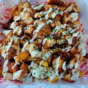 Nest "Loaded" Fries $20.00 (07/11/22). @BellysSlidersAndWings @FrogtownBrewery #LosAngeles #FoodTruck #Chicken #FeedTheBelly #FoodPorn