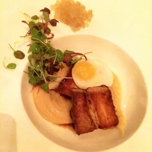 Porkbelly with cornbread purée.