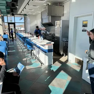 counter &amp; booth seating options ...