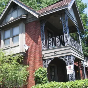 24 N Belvedere Memphis, TN 38104   BELVEDERE SUITES