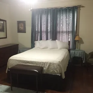 Studio bed apartment