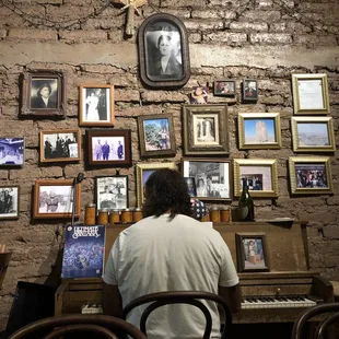 Ben played a medley of classic songs, along with a song improvised just for us about our life journey!