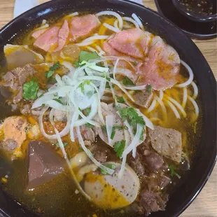 Bun bo Hue
