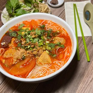 Bún riêu - vermicelli noodle soup