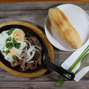 banh mi bo ne