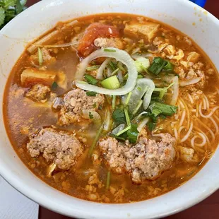 29. Bun Rieu (Tomato Crab &amp; Pork Vermicelli Soup)