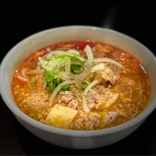 30. Bun Bo Hue (Beef Lemongrass Spicy Vermicelli Soup)