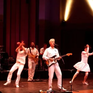 David Byrne + his dancers.