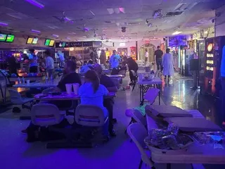 Pin Center Bowl