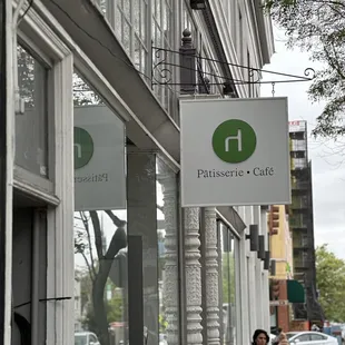 Simple chic and nice logo