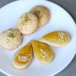 Persian selection (6 cookies for $5) - good!