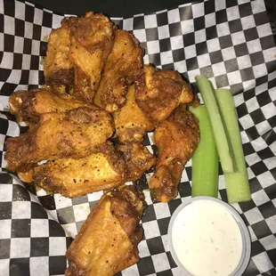 fried chicken wings, poultry, food, chicken wings, chicken wings and fried chicken, fried chicken, bbq chicken, bbq wings, chicken