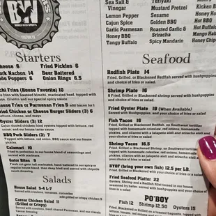 I had the awa tuna salad and red fish plate. Both were delicious.