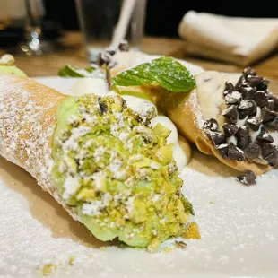 Cannoli&apos;s