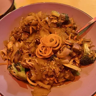 Sticky Noodle with Pork