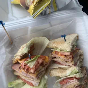 The day I wanted something simple I had the best club sandwich at Bendi's Diner