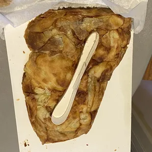 This is what you get if you order a Kringle online from Bendtsen&apos;s Bakery. A soggy, mushy, misshaped mess.