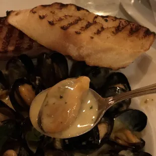 Steamed muscles