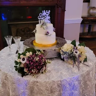 Cake table