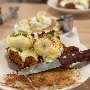 Hot Chicken Benedict