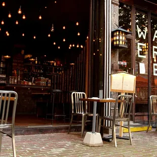 Sidewalk seating!