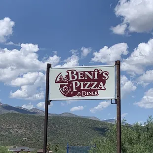 Beni&apos;s Pizza and Diner sign next to the open parking