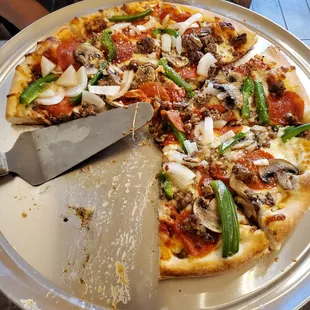 Medium Supreme Pizza.