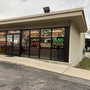 the outside of the restaurant